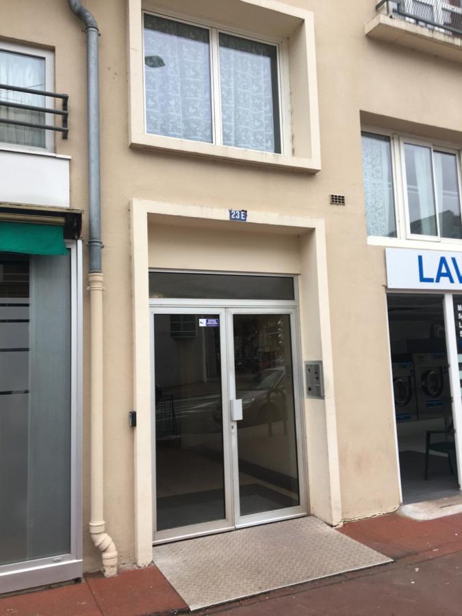 F2 En Centre Ville De Limoges Exteriör bild